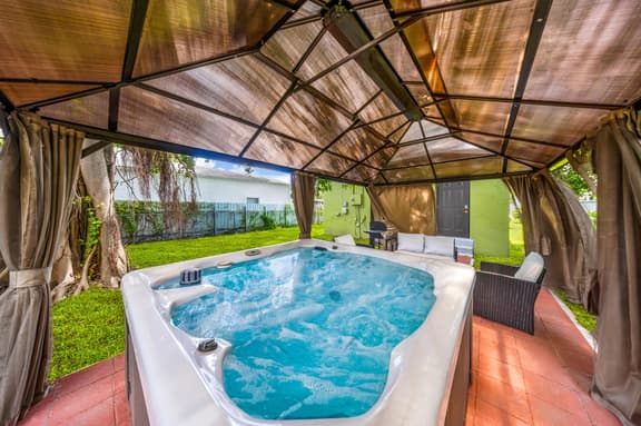 Miami Tree House - Image 1